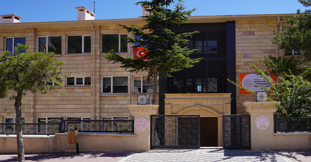 Kapadokya Gastronomi Mesleki ve Teknik Anadolu Lisesine Alev Alatlı’nın Adı Verildi