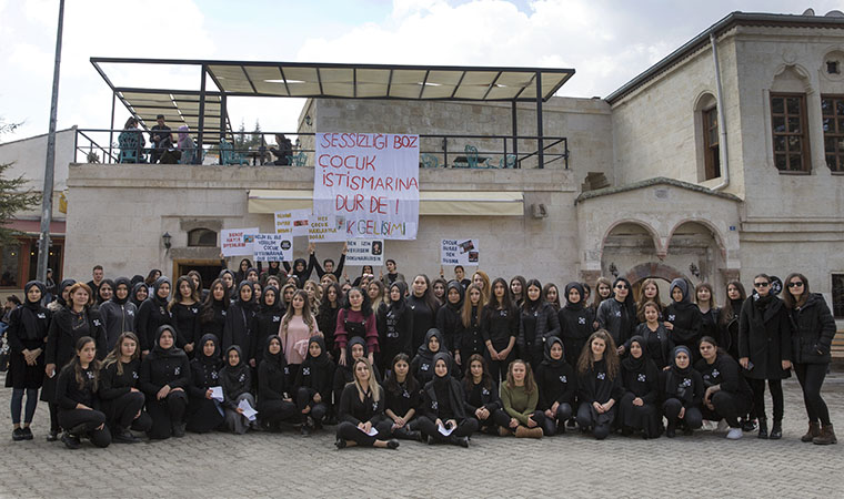 Çocuk İstismarına Dur De!