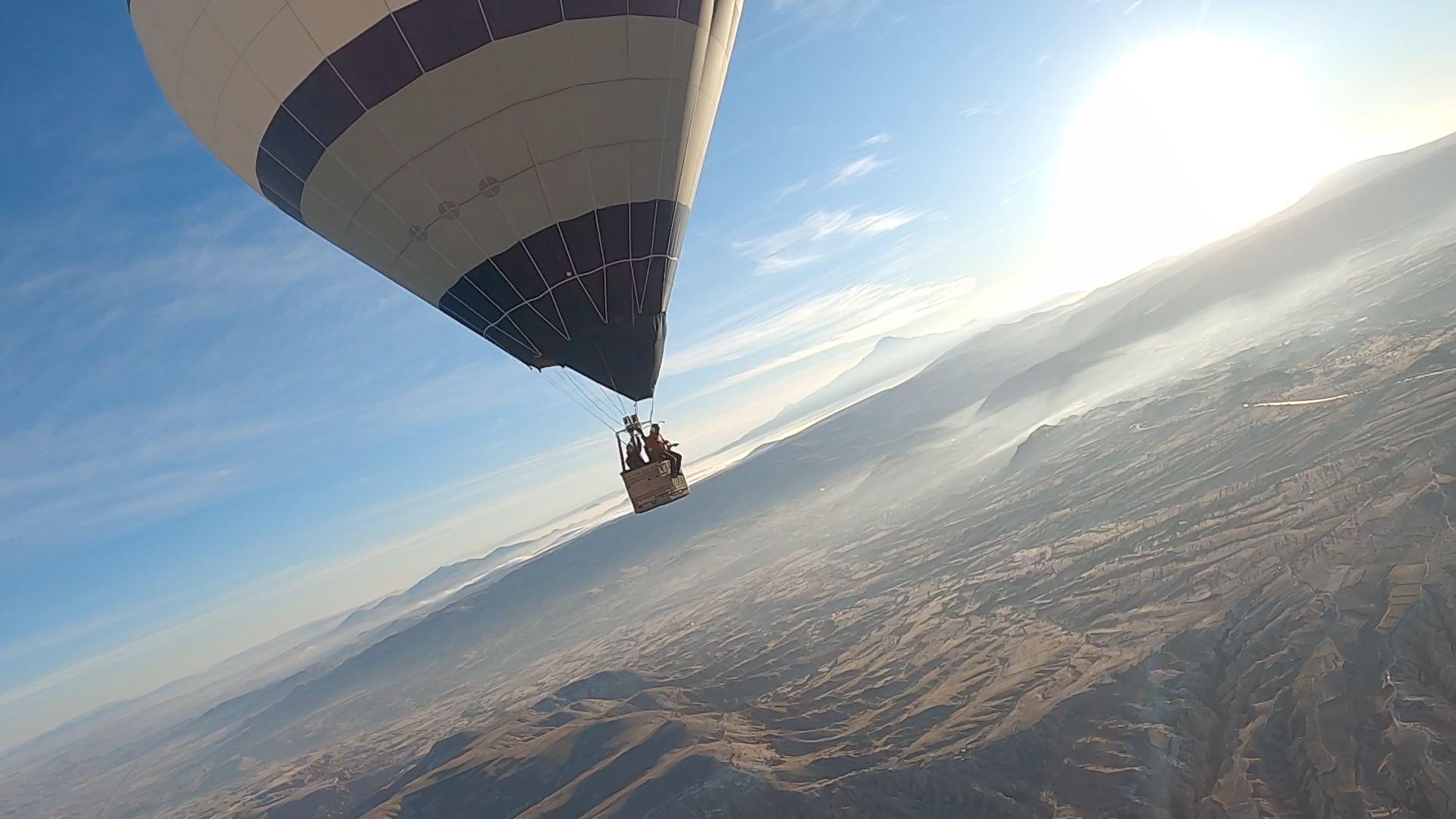Sivil Havacılık Günü Paraşüt Atlayışı ile Kutlandı