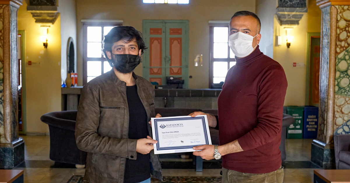 Üniversitemizde Yılın Gönüllüsü Seçildi!