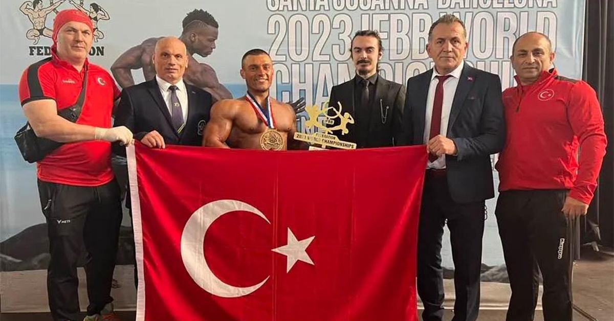 Öğrencimiz Hakan Çavuş, Gençler Vücut Geliştirme Dünya Şampiyonu Oldu