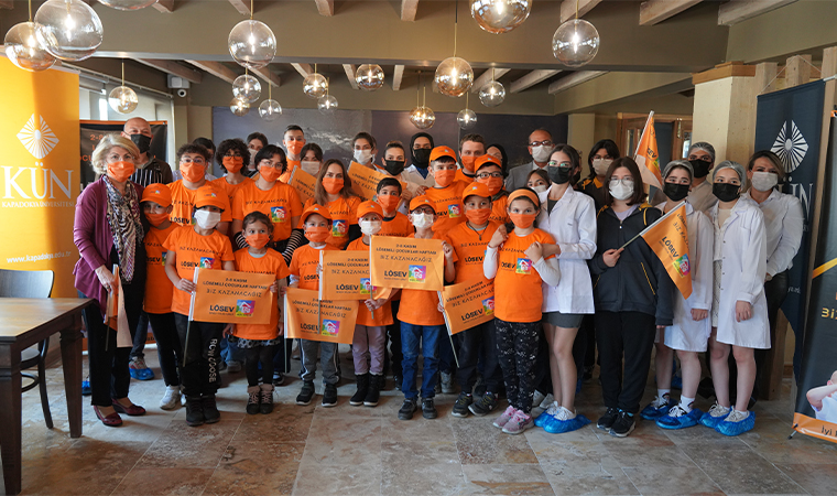 Lösemili Çocuklar Kendi Hamburgerlerini Yaptılar