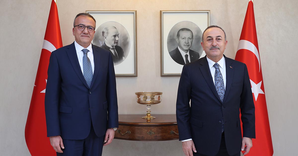 Rektörümüz Bakan Çavuşoğlu ile bir araya geldi