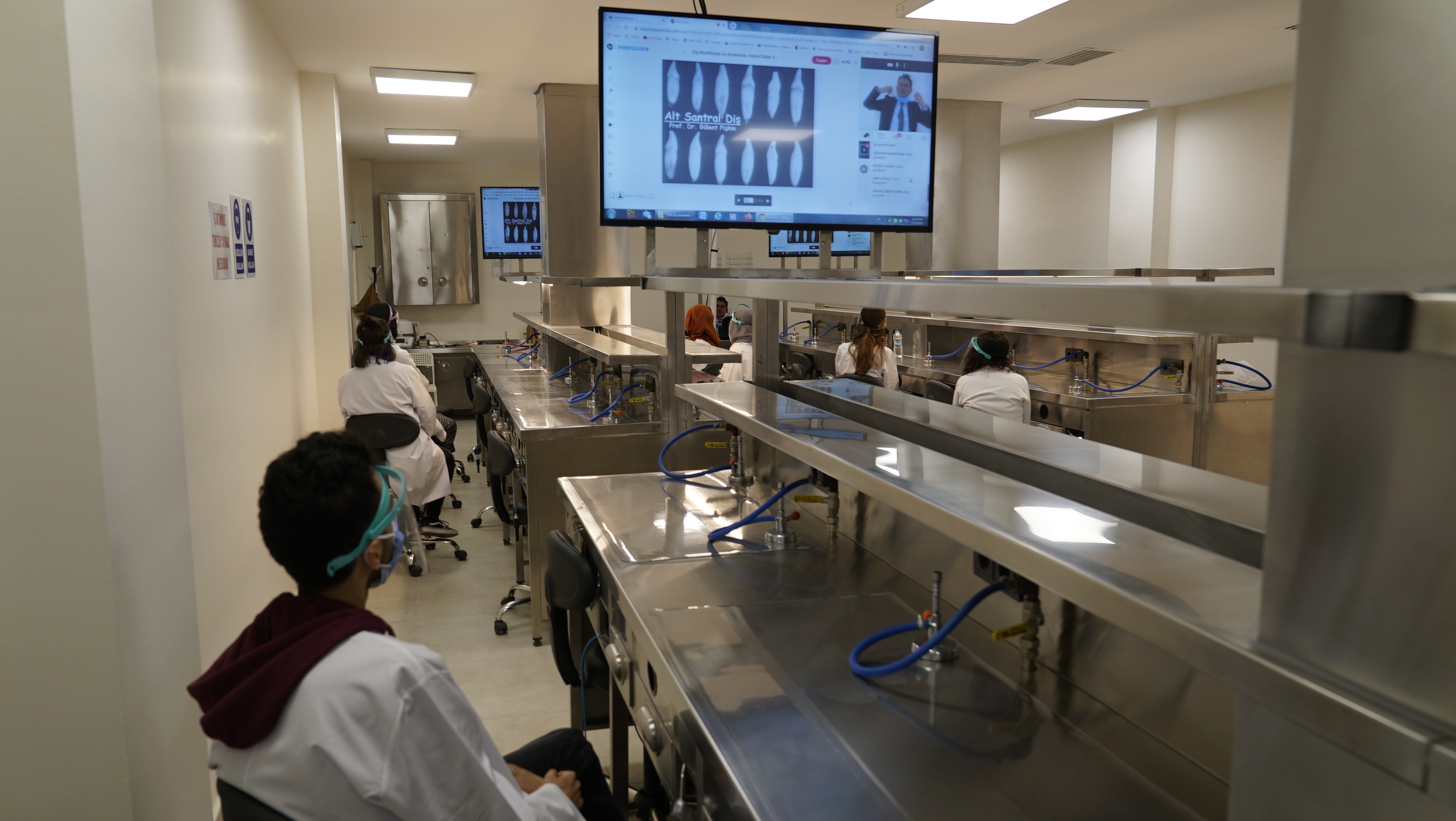 Diş Hekimliği Fakültemizde Uygulamalı Eğitim Başladı