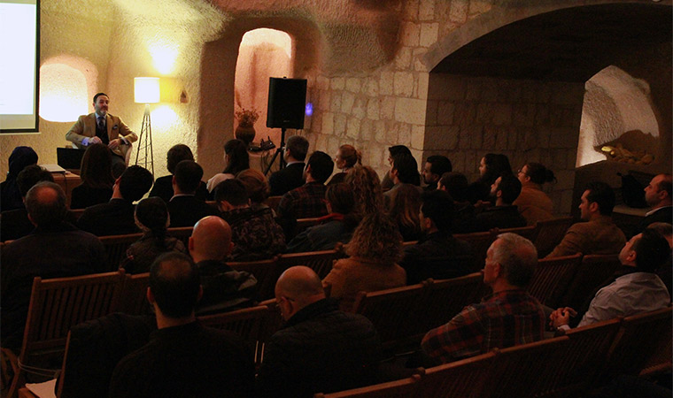 Ünlü Ekonomist Emre Alkin'den "Ekonomi ve Toplum" Söyleşisi