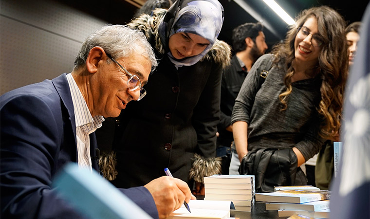 Kapadokya’da Kardeşlik Temalı Söyleşi ve Şiir Dinletisi Düzenlendi