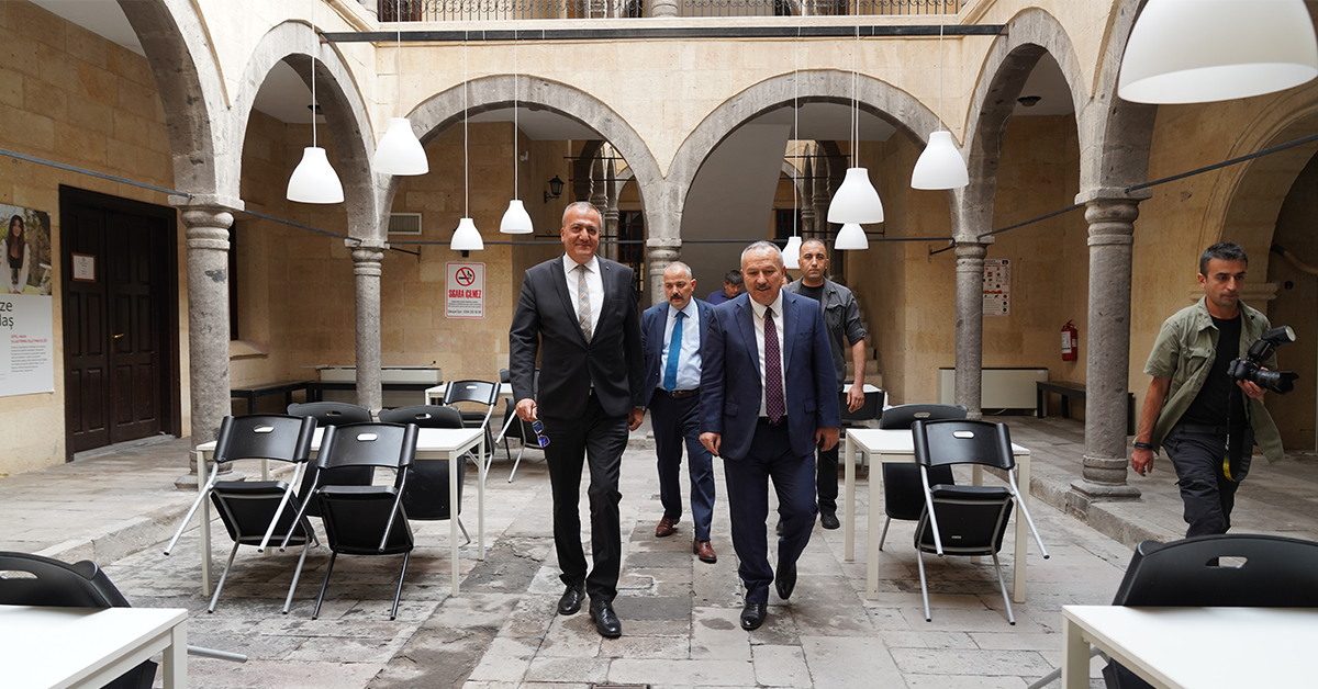 Rektörümüz Prof. Dr. Hasan Ali Karasar, Nevşehir Valisi Ali Fidan’ı KÜN Hakkında Bilgilendirdi