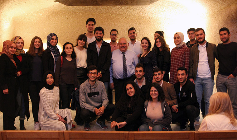 Ortaçağ’da Kilise-Tiyatro İlişkileri Bezirhane'de Konuşuldu