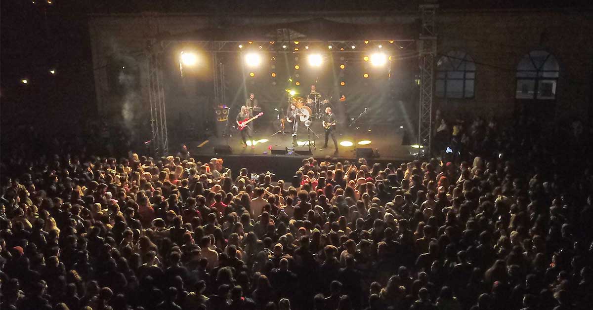 Öğrencilerimiz Necati ve Saykolar konseriyle “Bahar’a Merhaba” dediler