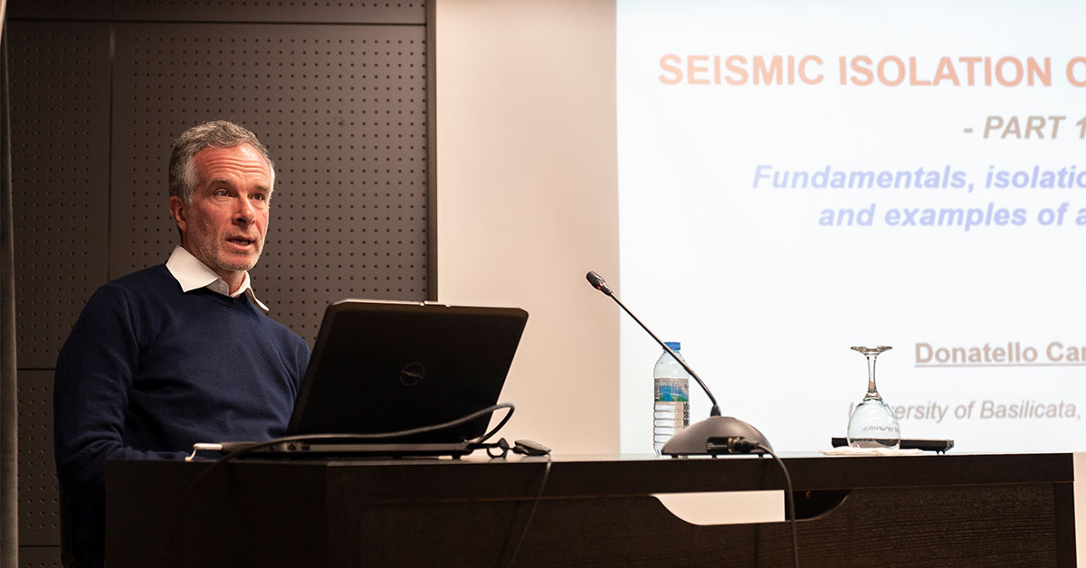 "Bina ve Köprülerde Sismik İzolasyon" semineri yapıldı