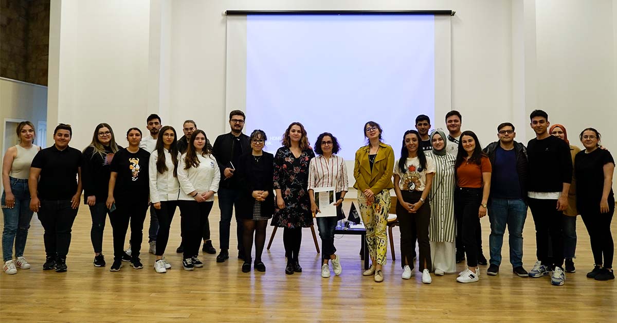 Lisansüstü Seminerleri Nihan Aras’ı konuk etti